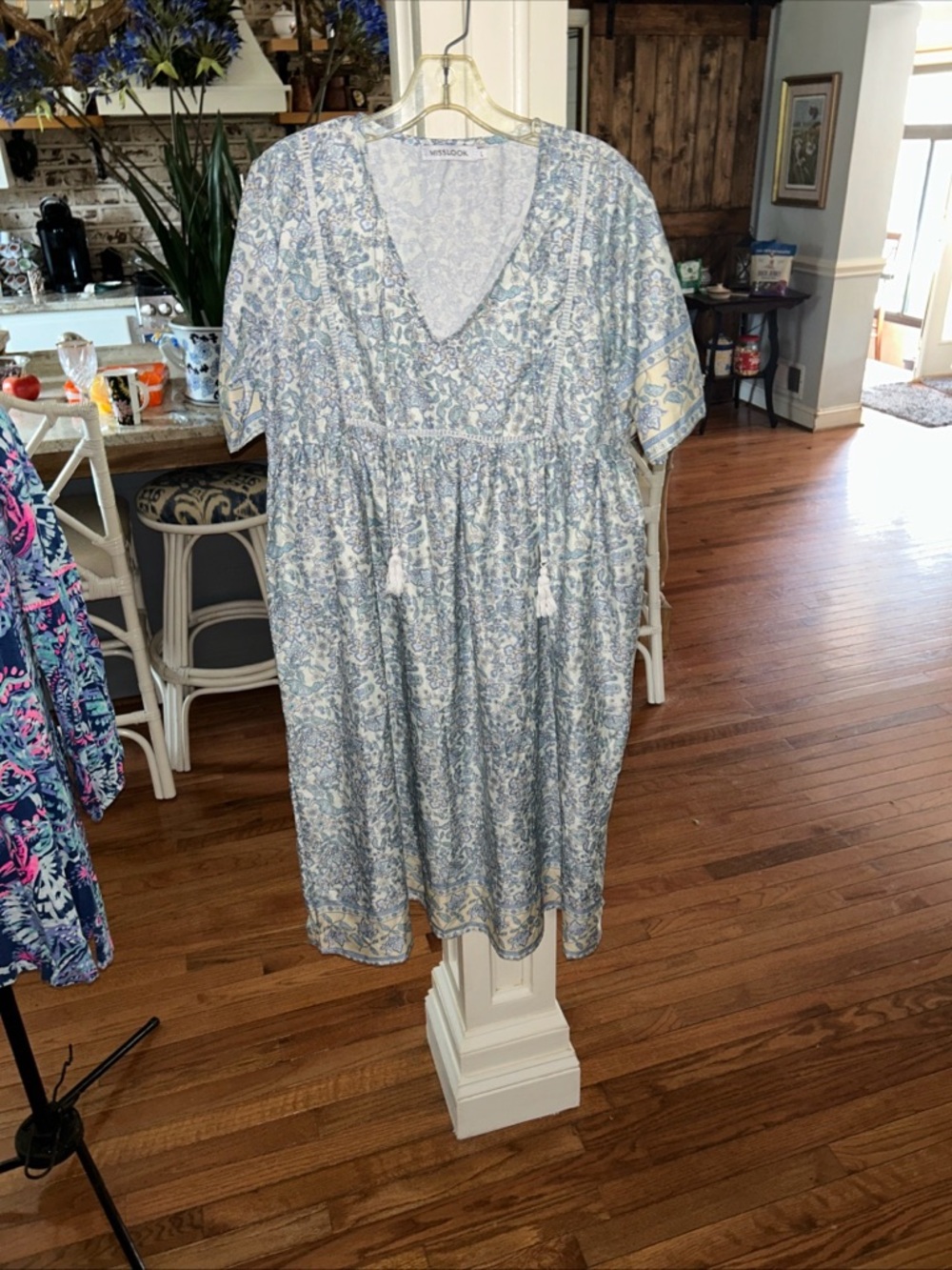 MISSLOOK Light Blue and White Floral Midi Dress with Cream Trim